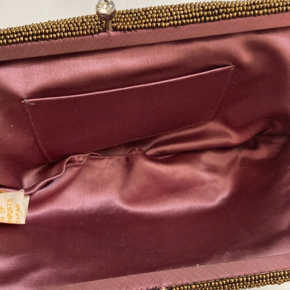 Vintage bags by Debbie made in Japan gold tone beaded clutch with kiss lock - Picture 5 of 10